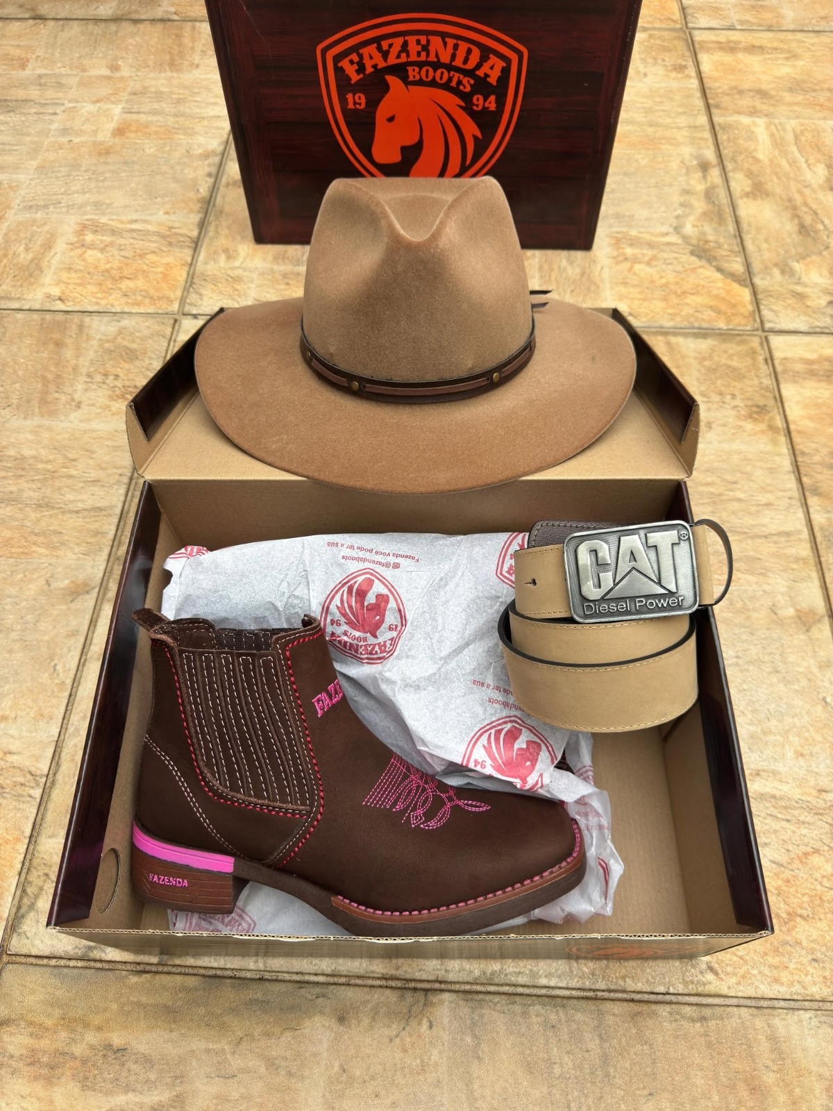 Kit Adventure Estilo Country: Resistência e Autenticidade